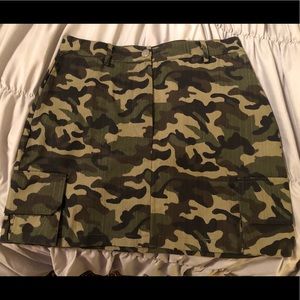 Camo skirt